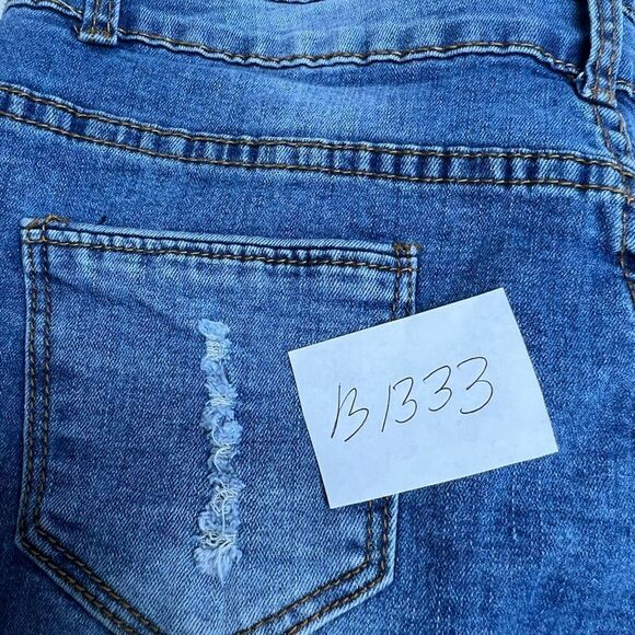 Denim Light washed Distressed Shorts Size 6 - Picture 8 of 8